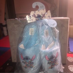 Disney Stitch Holiday slippers size large 9-10